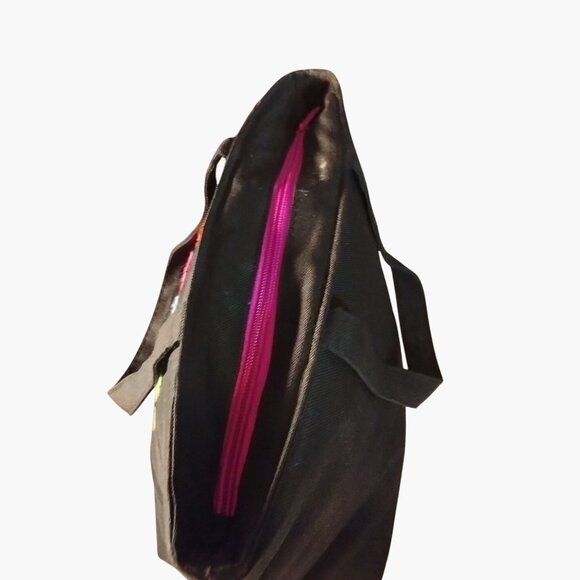 Leenie Peace Embroidered Black Lunch Bag  Pink Zipper Closure - Picture 8 of 11